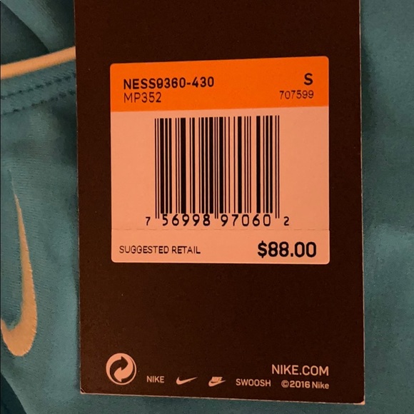 Nike women’s one piece swimsuit - Picture 3 of 6